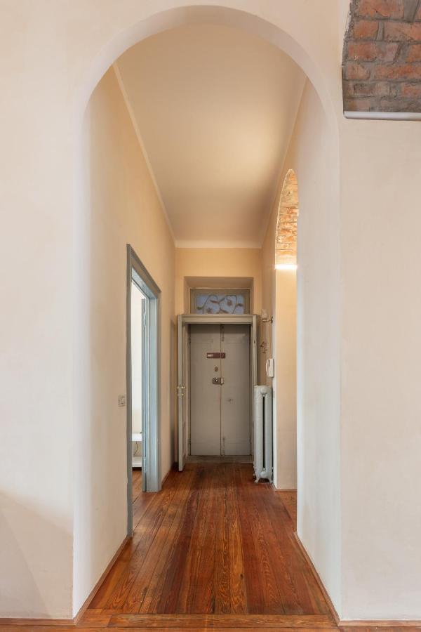 Suite Cavour By Icasamia It Varese Exterior photo